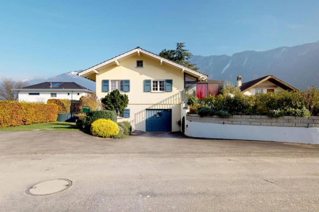 Cheerful Villa With Fireplace, Bath-Tub And Garden Noville Exterior photo
